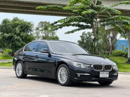 ขาย รถมือสอง 2017 BMW 320d 2.0 Luxury รถเก๋ง 4 ประตู  รถบ้านมือเดียว