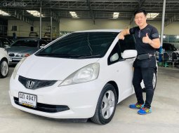 Honda Jazz 1.5VTEC รุ่นรอง Top ปี 2008 สีขาว