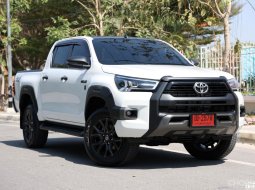 Toyota Hilux Revo D-Cab 4x4 2.8 High AT 60th Anniversary ปี 2022 รถป้ายแดง รถบ้านแท้ๆ
