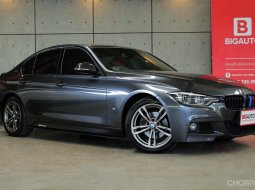 2017 BMW 330e 2.0 M Sport F30 Sedan AT Top สุด Plug-in HB รถประกอบเยอรมัน ออกศูนย์ BMW TH P330