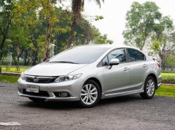 2013 Honda CIVIC 1.8 E i-VTEC รถเก๋ง 4 ประตู รถบ้านมือเดียว