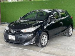 ฟรีดาวน์ เก๋งeco car 5ประตู Toyota Yaris 1.2E 2018 AT ออปชั่นครบ ประหยัดน้ำมัน ไมล์น้อย!