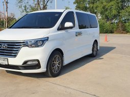 2018 Hyundai Grand Starex 2.5 Premium รถตู้/VAN 