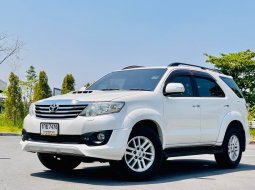2013 Toyota Fortuner 3.0 V 4WD SUV ฟรีดาวน์