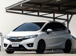 ไมล์แท้ๆ 40,000 กม. 2016 Honda JAZZ 1.5 S i-VTEC รถเก๋ง 5 ประตู รถบ้านแท้