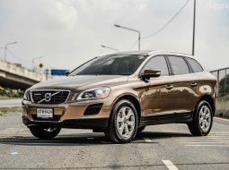 New !! Volvo XC60 2.0 D4 ปี 2013 รถมือเดียวป้ายแดง เซอร์วิสตลอด สภาพสวย ออฟชั่นจัดเต็ม