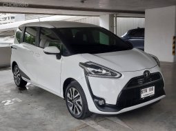 🔥 Toyota Sienta1.5 V  ผ่อน 8xxx ดันทุกเคส จองรถวันนี้รับส่วนลด 5000