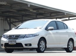 2013 Honda CITY 1.5 V CNG รถเก๋ง 4 ประตู ออกรถง่าย