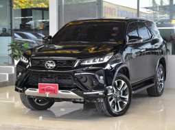 Toyota Fortuner 2.8 Legender 4WD ปี 2021 Warranty2026 สวยสภาพป้ายแดง วิ่งน้อย40,000โล รถบ้านมือเดียว