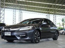 2017 Honda ACCORD 2.0 Hybrid TECH i-VTEC รถเก๋ง 4 ประตู ฟรีดาวน์
