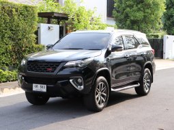 2015 Toyota Fortuner 2.4 V SUV 