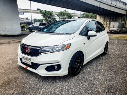 2020 Honda JAZZ 1.5 S i-VTEC รถเก๋ง 5 ประตู 