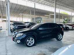 MERCEDES-BENZ GLA 200 1.6 Urban W156 2019 รถสวย มือแรกออกห้าง ไมล์น้อย 6 หมื่นโล รับประกันตัวถังสวย