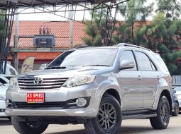 Toyota Fortuner 3.0 V ปี2015 SUV 