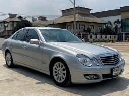 2009 Mercedes-Benz E200 1.8 รถเก๋ง 4 ประตู 