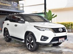 2019 Toyota Fortuner 2.8 TRD Sportivo 4WD SUV 