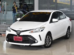 Toyota VIOS 1.5 E ปี 2018 ไ่ม่เคยติดแก๊ส รถบ้านมือเดียว สวยสภาพป้ายแดง วิ่งน้อยเข้าศูนย์ตลอด ฟรีดาวน