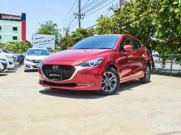 2021 Mazda 2 1.3 SP Sedan สีแดงเข้มสวยหรูมาก โฉมหน้าใหม่ ตัวท็อปสุดสวยหรูดูผู้ดีมาก