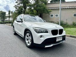 2013 BMW X1 2.0 sDrive ภายในแดง จอคอมมาน top