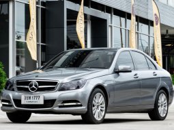 ไมล์แท้ 120,000 2013 Mercedes-Benz C200 CGI 1.8 Avantgarde รถเก๋ง 4 ประตู รถบ้านมือเดียว