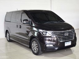 HYUNDAI H1 2.5 DELUXE ประตูไฟฟ้าคู่ A/T 2020 ประตูไฟฟ้าคู่ ระวัติดี เจ้าของมือเดียว เข้าศูนย์ตลอด 