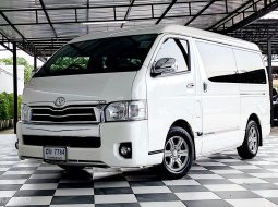 TOYOTA VENTURY 2.7 G เกียร์ออโต้ ปี 2017 (เชื้อเพลิง : เบนซิน)