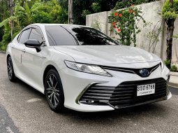 2022 Toyota CAMRY 2.5 HEV Premium รถเก๋ง 4 ประตู รถบ้านมือเดียว