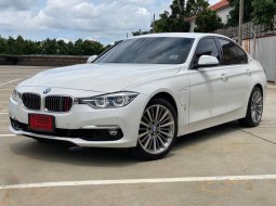 2018 BMW 330E 2.0 Luxury รถเก๋ง 4 ประตู จองโปร 10.10 ราคาสุดคุ้ม