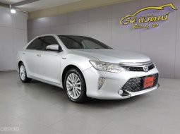 TOYOTA	CAMRY 2.5 HYBRID NAVI พ.4ก้าน	2017	เทา	AT	เบนซิน+HYBRID