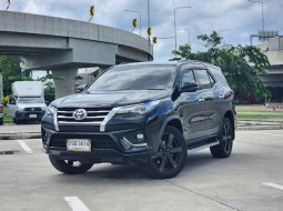2017 Toyota Fortuner 2.8 TRD Sportivo SUV รถสภาพดี