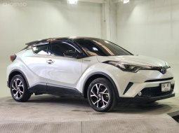 2022 Toyota C-HR HEV Premium Safety 