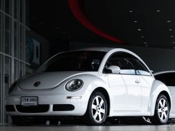 2011 Volkswagen Beetle 1.6   รถสภาพดี มีประกัน