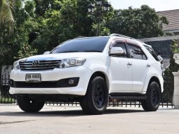 2011 Toyota Fortuner 2.7 V + LPG 