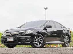 ขาย รถมือสอง 2018 Honda CIVIC 1.8 EL i-VTEC รถเก๋ง 4 ประตู รถสภาพดี มีประกัน