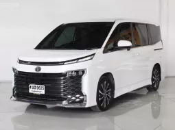 2022 Toyota Voxy 2.0 ZS MINI MVP  7 ที่นั่ง สำหรับครอบครัว 