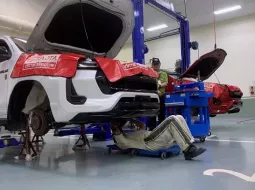 โตโยต้า จัดแข่งวิชาช่างยนต์ หลักสูตรช่างซ่อมตัวถัง ช่างซ่อมสีรถยนต์ โดยนักศึกษาอาชีวะ ปี 2024