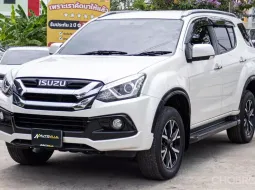 2019 Isuzu Mu X 3.0 DVD DA Navi 4WD คันนี้ขับเคลื่อน 4 ล้อ ชุดแต่งรอบคัน สวยมากรถครอบครัว 7 ที่นั่ง