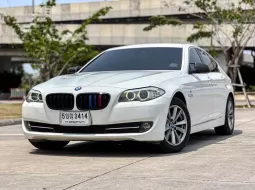 2013 BMW SERIES 5, 520i โฉม F10 ปี10-16  สีขาว เครื่องเบนซิน เลขไมล์เฉลี่ย 16,000 km ต่อปี