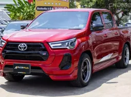 2022 Toyota Hilux Revo 2.8 GR Sports A/T สวยหรูมาก รถกระบะ 4 ประตู เกียร์ออโต้ นั่งได้ทั้งครอบครัว