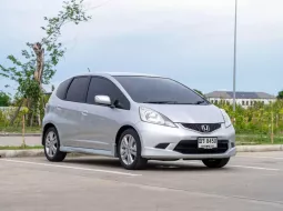 2009 Honda JAZZ 1.5 SV i-VTEC รถเก๋ง 5 ประตู ออกรถ 0 บาท