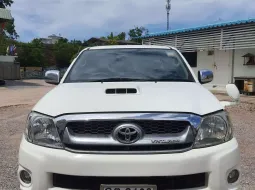 Toyota Hilux Vigo 2.5 E Prerunner เกียร์ธรรมดา