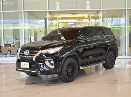 2018 Toyota Fortuner 2.4 V SUV 