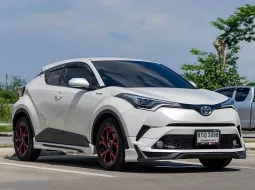 2019 Toyota C-HR 1.8 Hybrid SUV ออกรถง่าย