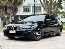 2022 BMW 520d 2.0 M Sport รถเก๋ง 4 ประตู 