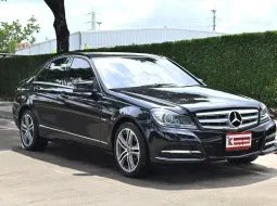 Benz C200 1.8 W204 Avantgarde 2013 รถบ้านมือเดียวออกศูนย์ใช้งานน้อยไมล์เพียง 1.2 แสนโล ไฟหน้า LED