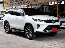 ขายรถ Toyota Fortuner 2.4 Legender ปี2022 SUV 