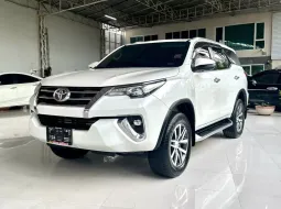 2019 Toyota Fortuner 2.4 V SUV รถบ้านมือเดียว ไมล์ 8 หมื่น