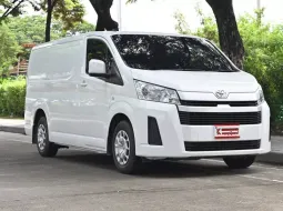 Toyota Hiace 2.8 ECO 2020 รถตู้เตี้ยโฉมล่าสุดรถมือเดียวใช้งานไม่โทรม เช็คศูนย์ทุกระยะ