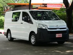 Toyota Hiace 2.8 GL 2021 รถตู้เตี้ยบรรทุกมีเบาะ 1 แถว ใช้เป็นรถเซอร์วิสได้ เครดิตดีฟรีดาวน์