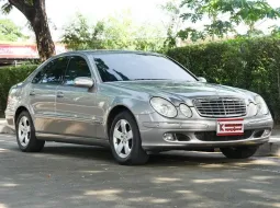 Benz E200 Kompressor 1.8 W211 Elegance 2006 รถบ้านมือเดียวเจ้าเช็คศูนย์ตลอดไมล์เพียง 1.3 แสนโล